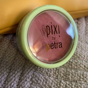Pixi blush in deep rose.